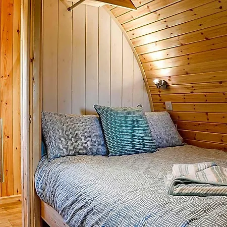 Lowside Farm Glamping Hotel *
